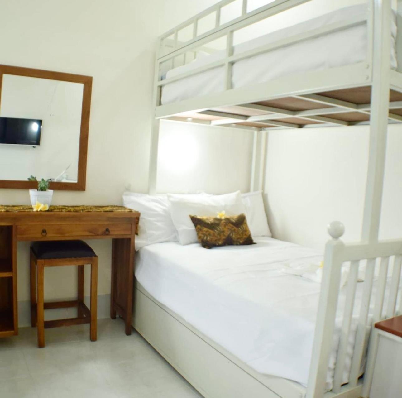 Kj Inn Homestay Senggigi Luaran gambar